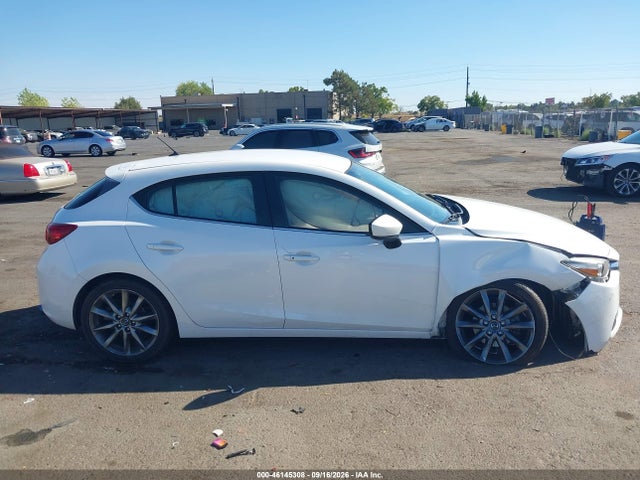 Продажа на аукционе авто 2018 Mazda Mazda3 Touring, vin: 3MZBN1L37JM180241, номер лота: 46145308