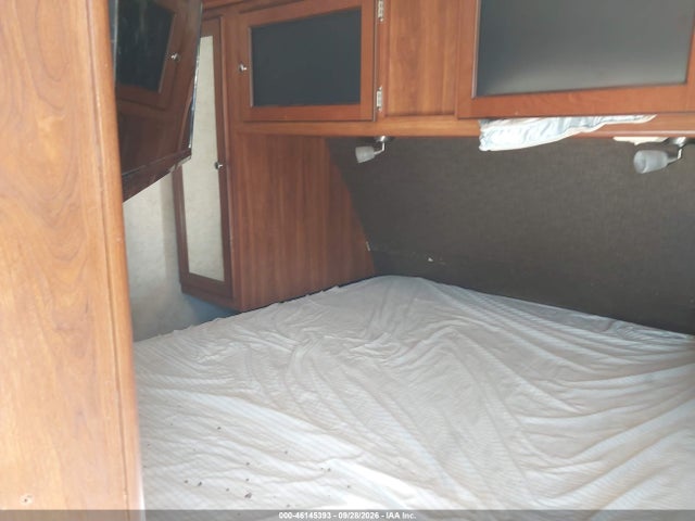 46145393 :رقم المزاد ، 4YDT31B25ED421167 vin ، 2014 Keystone Coach Keystone مزاد بيع