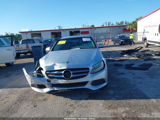Продажа на аукционе авто 2018 Mercedes-benz C 300 4matic, vin: 55SWF4KBXJU250636, номер лота: 46145408