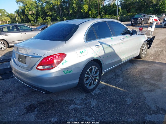 Продажа на аукционе авто 2018 Mercedes-benz C 300 4matic, vin: 55SWF4KBXJU250636, номер лота: 46145408