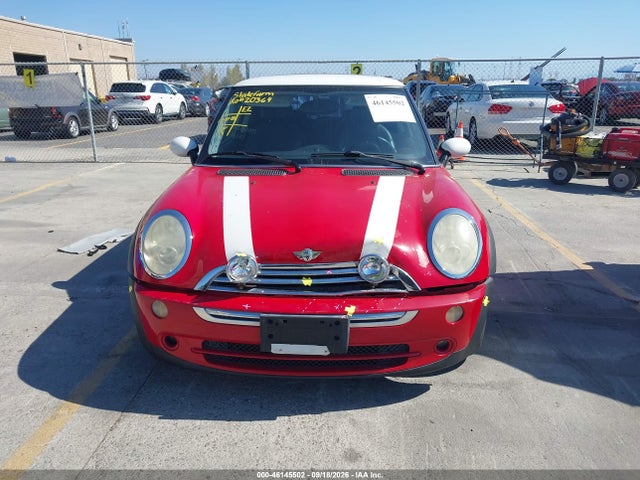 2005 Mini Cooper მანქანა იყიდება აუქციონზე, vin: WMWRC33405TJ63779, აუქციონის ნომერი: 46145502