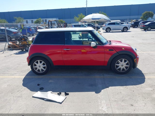 2005 Mini Cooper მანქანა იყიდება აუქციონზე, vin: WMWRC33405TJ63779, აუქციონის ნომერი: 46145502