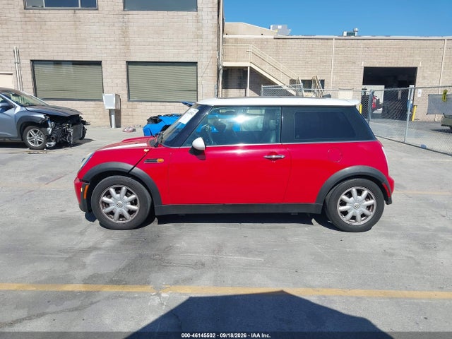 2005 Mini Cooper მანქანა იყიდება აუქციონზე, vin: WMWRC33405TJ63779, აუქციონის ნომერი: 46145502