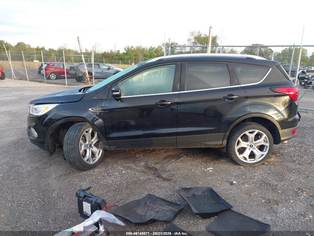 2019 Ford Escape Titanium მანქანა იყიდება აუქციონზე, vin: 1FMCU9J90KUB61474, აუქციონის ნომერი: 46145571