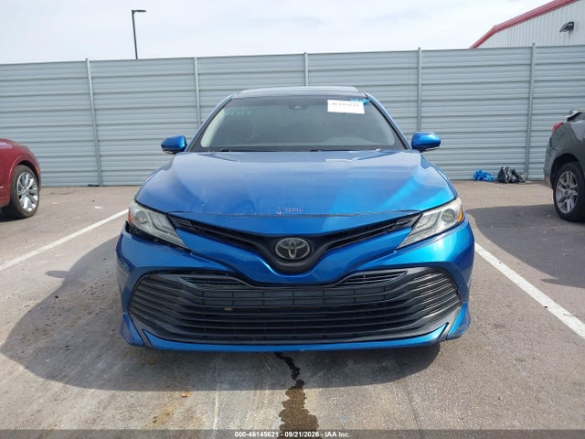 46145621 :رقم المزاد ، 4T1B61HK0KU299693 vin ، 2019 Toyota Camry Xse مزاد بيع