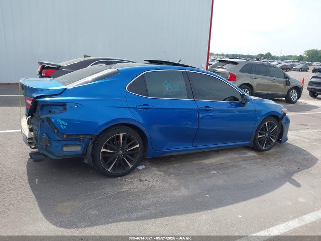 46145621 :رقم المزاد ، 4T1B61HK0KU299693 vin ، 2019 Toyota Camry Xse مزاد بيع