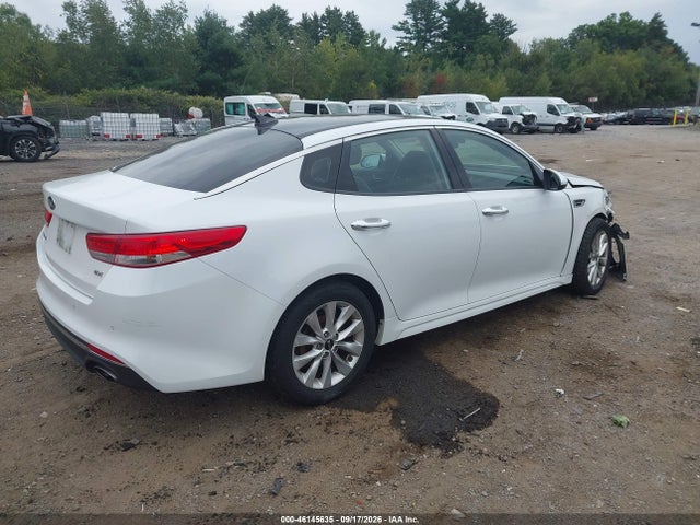 2018 Kia Optima Ex მანქანა იყიდება აუქციონზე, vin: 5XXGU4L32JG256365, აუქციონის ნომერი: 46145635
