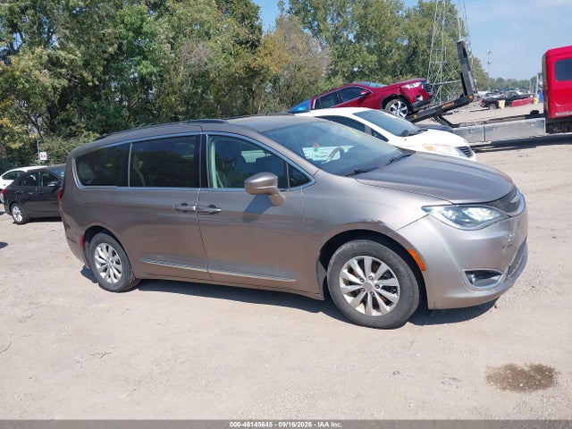 Aukcja sprzedaży 2017 Chrysler Pacifica Touring-l, vin: 2C4RC1BGXHR739313, numer aukcji: 46145645