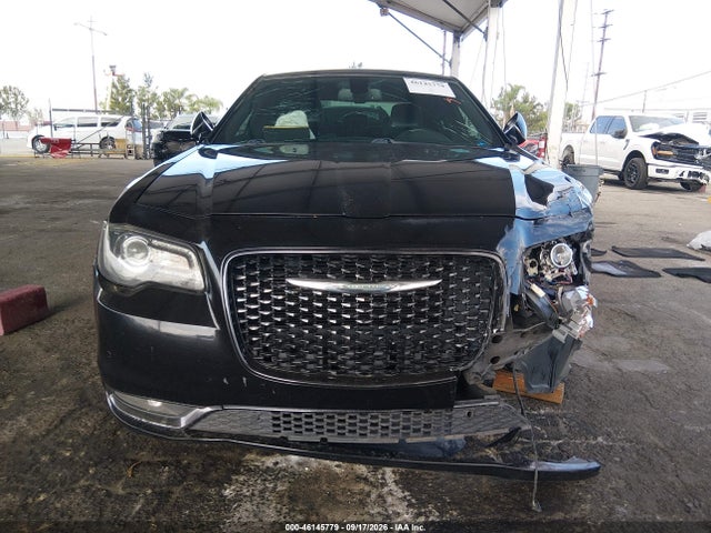 2015 Chrysler 300 300s მანქანა იყიდება აუქციონზე, vin: 2C3CCABG1FH803140, აუქციონის ნომერი: 46145779