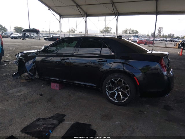 2015 Chrysler 300 300s მანქანა იყიდება აუქციონზე, vin: 2C3CCABG1FH803140, აუქციონის ნომერი: 46145779