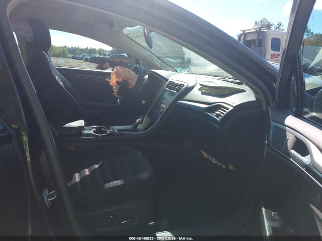 46146023 :رقم المزاد ، 3FA6P0LU7FR217063 vin ، 2015 Ford Fusion Hybrid Se مزاد بيع