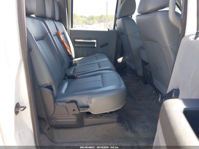 46146027 :رقم المزاد ، 1FD0W5GY6FEA64851 vin ، 2015 Ford F-550 Chassis Xl مزاد بيع