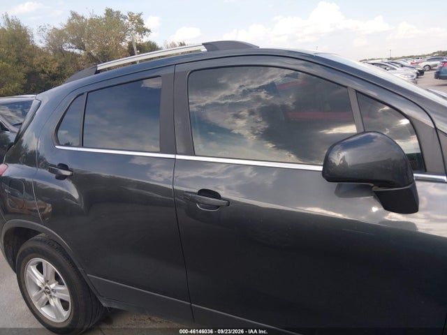 3GNCJLSB7HL246110 Chevrolet Trax Lt