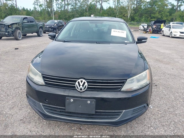 2013 Volkswagen Jetta 2.5l Se მანქანა იყიდება აუქციონზე, vin: 3VWDP7AJ1DM418631, აუქციონის ნომერი: 46146301