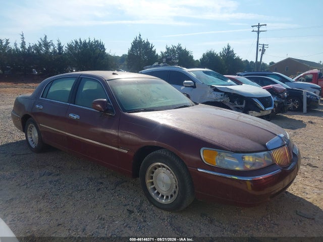 Aukcja sprzedaży 2001 Lincoln Town Car Executive, vin: 1LNHM81W91Y724535, numer aukcji: 46146371