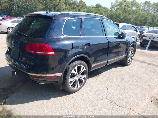 46146432 :رقم المزاد ، WVGRF7BP3HD003922 vin ، 2017 Volkswagen Touareg V6 Wolfsburg Edition مزاد بيع