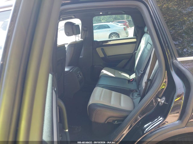 46146432 :رقم المزاد ، WVGRF7BP3HD003922 vin ، 2017 Volkswagen Touareg V6 Wolfsburg Edition مزاد بيع