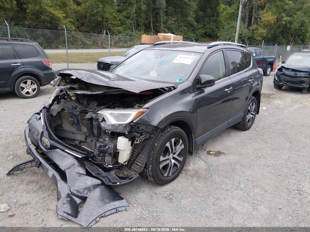 2017 Toyota Rav4 Le მანქანა იყიდება აუქციონზე, vin: JTMBFREV0HJ136912, აუქციონის ნომერი: 46146453