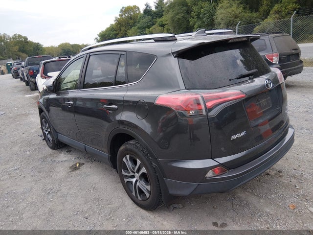 2017 Toyota Rav4 Le მანქანა იყიდება აუქციონზე, vin: JTMBFREV0HJ136912, აუქციონის ნომერი: 46146453