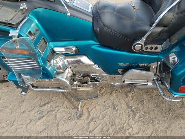 46146548 :رقم المزاد ، 1HFSC2247NA400124 vin ، 1992 Honda Gl1500 Se مزاد بيع