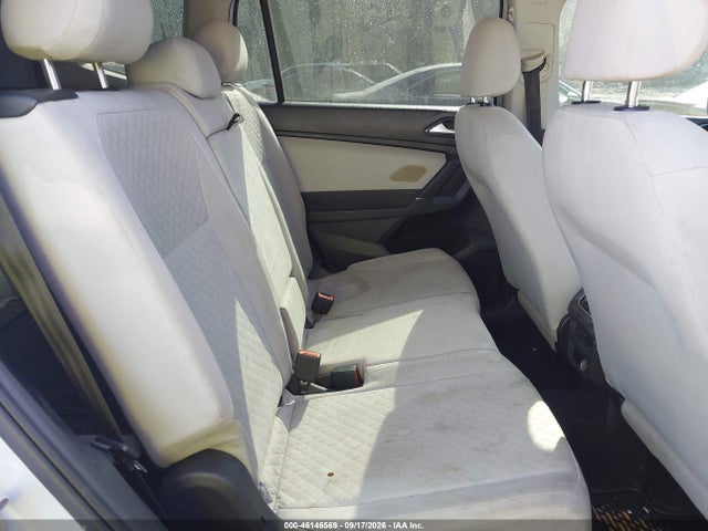 Продажа на аукционе авто 2018 Volkswagen Tiguan 2.0t S, vin: 3VV1B7AX4JM095195, номер лота: 46146569