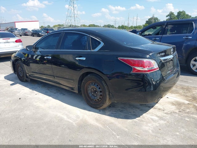 2015 Nissan Altima 2.5 S მანქანა იყიდება აუქციონზე, vin: 1N4AL3APXFC186006, აუქციონის ნომერი: 46146692