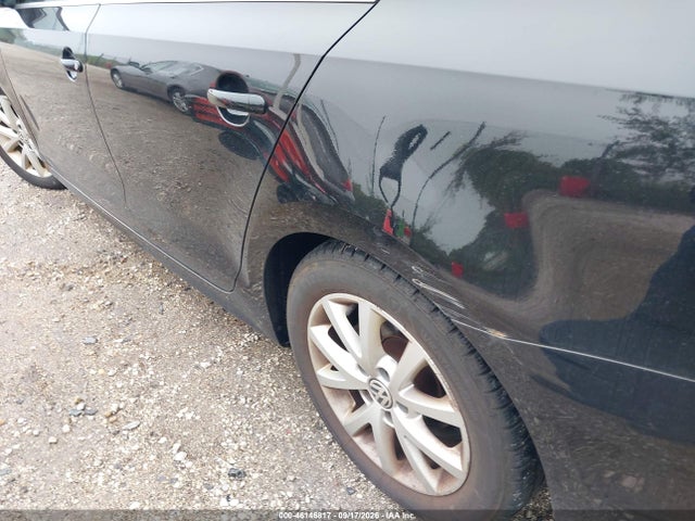 2014 Volkswagen Jetta 1.8t Se მანქანა იყიდება აუქციონზე, vin: 3VWD07AJXEM400201, აუქციონის ნომერი: 46146817