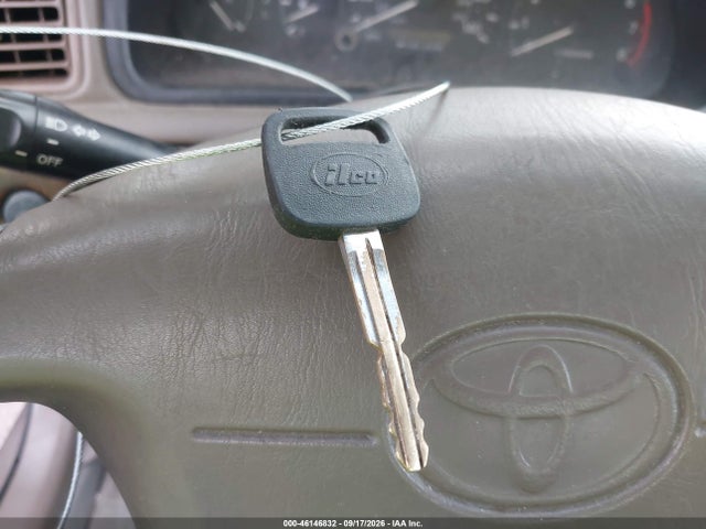 2000 Toyota Camry Le V6 მანქანა იყიდება აუქციონზე, vin: JT2BF22K8Y0252178, აუქციონის ნომერი: 46146832