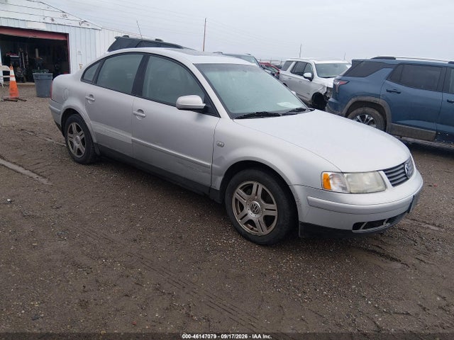 46147079 :رقم المزاد ، WVWEH63B61E033166 vin ، 2001 Volkswagen Passat Glx مزاد بيع