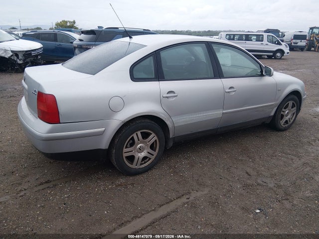 46147079 :رقم المزاد ، WVWEH63B61E033166 vin ، 2001 Volkswagen Passat Glx مزاد بيع