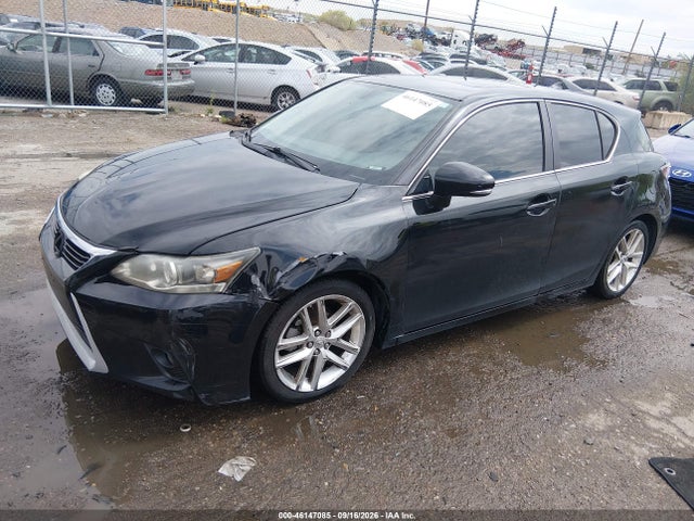 Lexus CT 200H 2015 JTHKD5BH6F2250416 Image 2