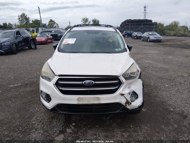 46147141 :رقم المزاد ، 1FMCU9GD9HUD80731 vin ، 2017 Ford Escape Se مزاد بيع