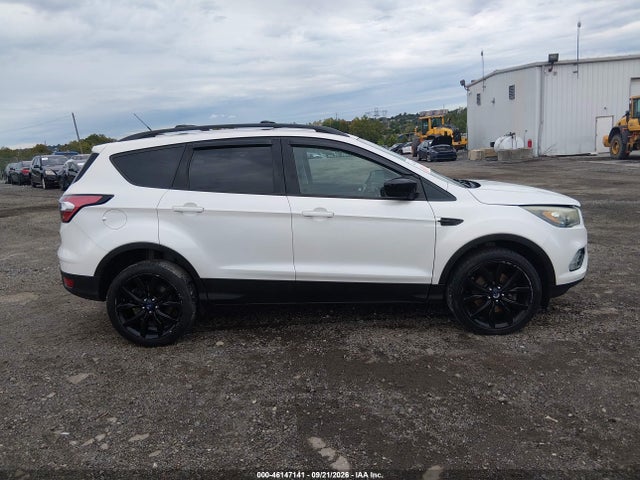 46147141 :رقم المزاد ، 1FMCU9GD9HUD80731 vin ، 2017 Ford Escape Se مزاد بيع