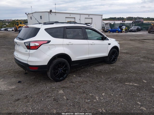 46147141 :رقم المزاد ، 1FMCU9GD9HUD80731 vin ، 2017 Ford Escape Se مزاد بيع
