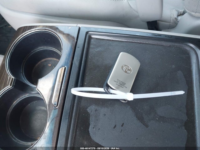 46147279 :رقم المزاد ، 5TDDZ3DC6HS179702 vin ، 2017 Toyota Sienna Xle 7 Passenger مزاد بيع