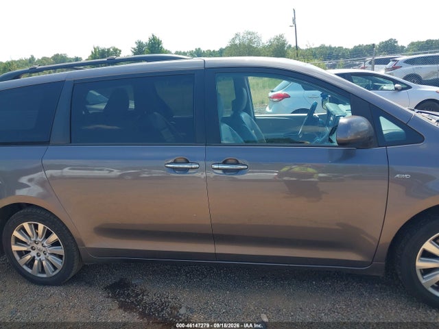 46147279 :رقم المزاد ، 5TDDZ3DC6HS179702 vin ، 2017 Toyota Sienna Xle 7 Passenger مزاد بيع