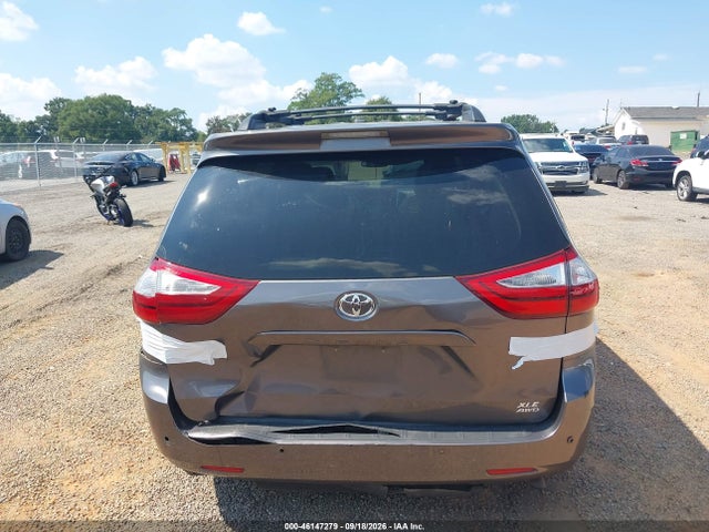 46147279 :رقم المزاد ، 5TDDZ3DC6HS179702 vin ، 2017 Toyota Sienna Xle 7 Passenger مزاد بيع