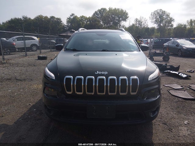 Продажа на аукционе авто 2017 Jeep Cherokee Latitude 4x4, vin: 1C4PJMCS2HD217974, номер лота: 46147299