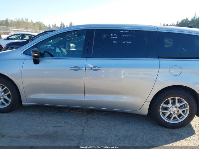 Chrysler Pacifica Select 2026 2C4RC1BG2TR262725 Image 14