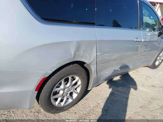 Chrysler Pacifica Select 2026 2C4RC1BG2TR262725 Image 17
