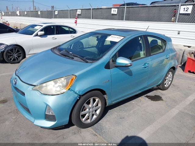 2013 Toyota Prius C Three მანქანა იყიდება აუქციონზე, vin: JTDKDTB30D1046112, აუქციონის ნომერი: 46147425