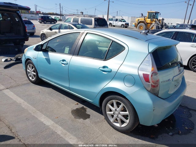 2013 Toyota Prius C Three მანქანა იყიდება აუქციონზე, vin: JTDKDTB30D1046112, აუქციონის ნომერი: 46147425