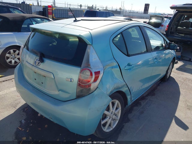 2013 Toyota Prius C Three მანქანა იყიდება აუქციონზე, vin: JTDKDTB30D1046112, აუქციონის ნომერი: 46147425