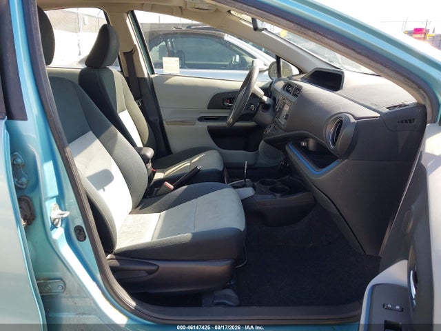 2013 Toyota Prius C Three მანქანა იყიდება აუქციონზე, vin: JTDKDTB30D1046112, აუქციონის ნომერი: 46147425