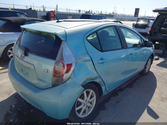 2013 Toyota Prius C Three მანქანა იყიდება აუქციონზე, vin: JTDKDTB30D1046112, აუქციონის ნომერი: 46147425