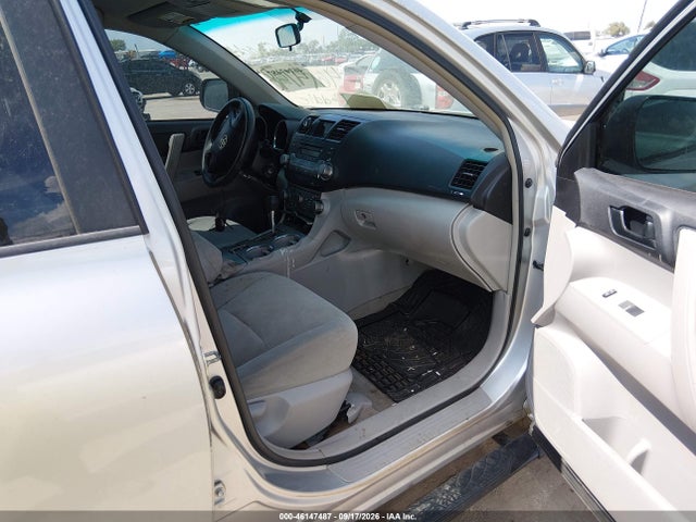 2010 Toyota Highlander მანქანა იყიდება აუქციონზე, vin: 5TDZA3EH5AS002622, აუქციონის ნომერი: 46147487
