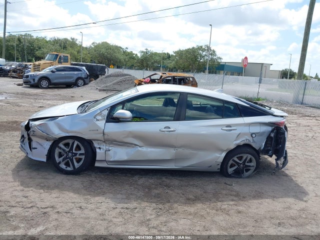 Продаж на аукціоні авто 2018 Toyota Prius Three Touring, vin: JTDKARFU1J3058414, номер лоту: 46147500