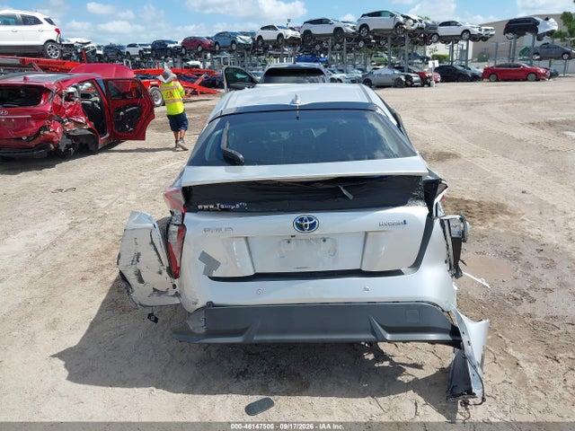 Продаж на аукціоні авто 2018 Toyota Prius Three Touring, vin: JTDKARFU1J3058414, номер лоту: 46147500