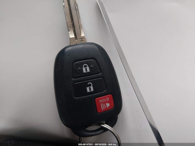 Toyota RAV4 LE 2014 JTMZFREV6ED027931 Image 11