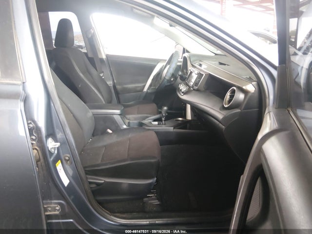Toyota RAV4 LE 2014 JTMZFREV6ED027931 Image 5